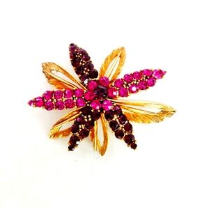 Vtg Lisner Crystal Pink Fuchsia Rhinestone Gold Tone Floral Burst Flower Brooch